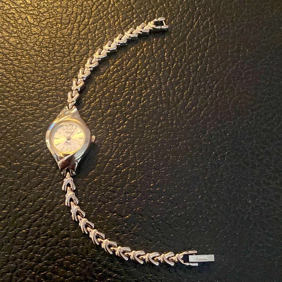 CLMX Accessories Vintage Ladies Clmax Quarts Crystal Silver Watch C